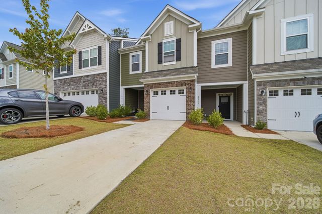 8031 Ramsburg Drive, Charlotte, NC 28269