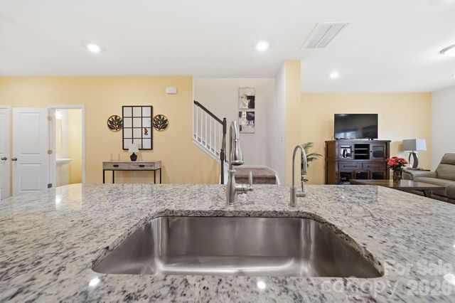 8031 Ramsburg Drive, Charlotte, NC 28269