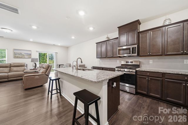8031 Ramsburg Drive, Charlotte, NC 28269