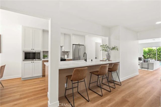 6917 Mammoth Avenue, Van Nuys, CA 91405