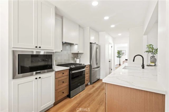 6917 Mammoth Avenue, Van Nuys, CA 91405