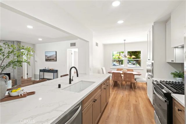 6917 Mammoth Avenue, Van Nuys, CA 91405