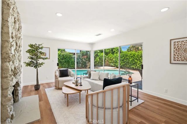 6917 Mammoth Avenue, Van Nuys, CA 91405