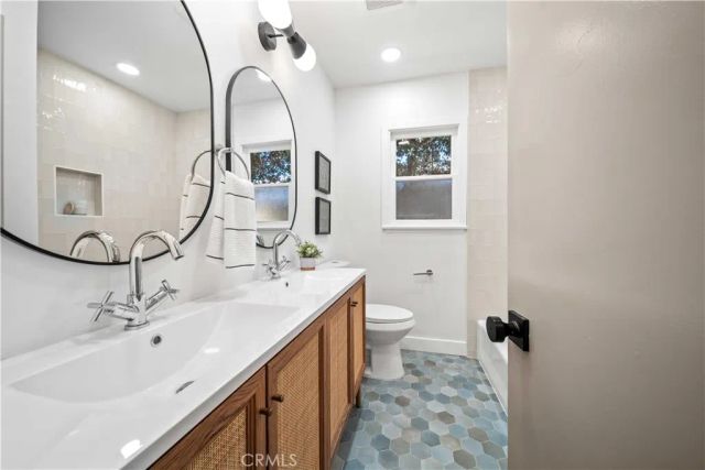 6917 Mammoth Avenue, Van Nuys, CA 91405