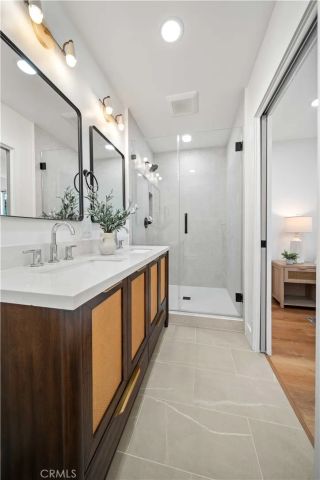 6917 Mammoth Avenue, Van Nuys, CA 91405