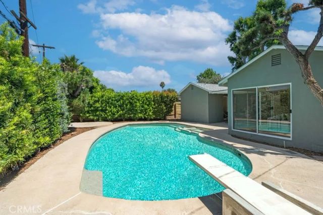 6917 Mammoth Avenue, Van Nuys, CA 91405