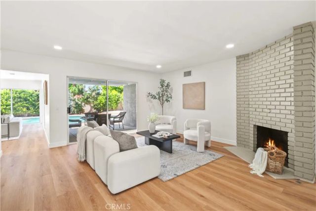 6917 Mammoth Avenue, Van Nuys, CA 91405