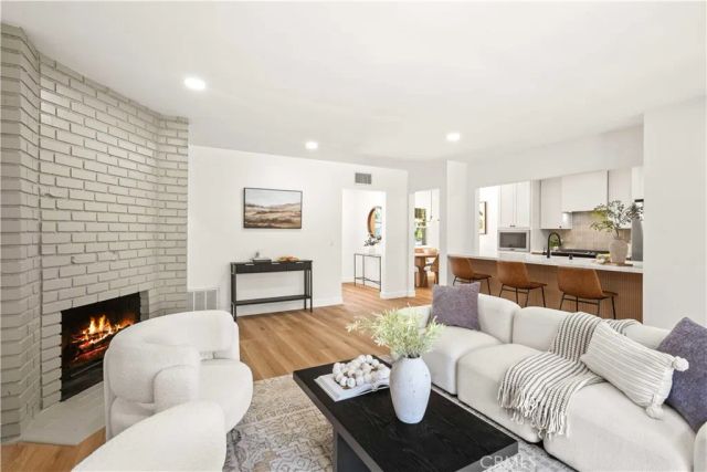 6917 Mammoth Avenue, Van Nuys, CA 91405