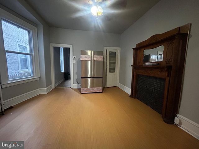 864 E CHELTEN AVE, Philadelphia, PA 19138