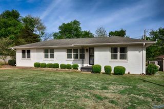 2418 Crestwood Drive SW, Huntsville, AL 35805