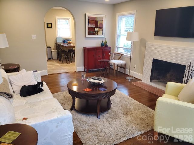 1338 Dresden Drive W, Charlotte, NC 28205