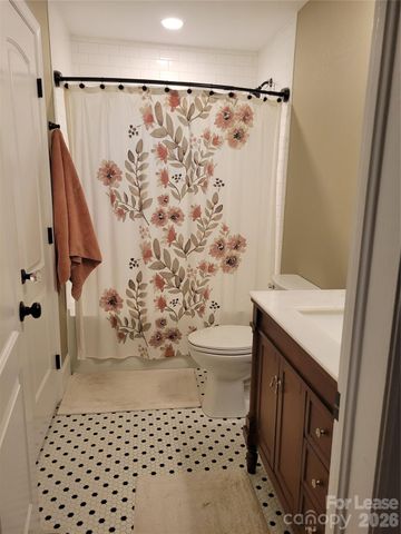 1338 Dresden Drive W, Charlotte, NC 28205