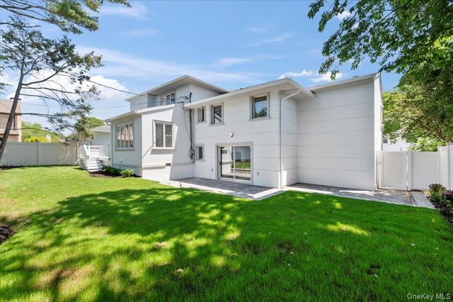 77 Bounty Lane, Jericho, NY 11753