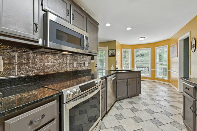 3142 Whitetail Dr, Clarksville, TN 37043