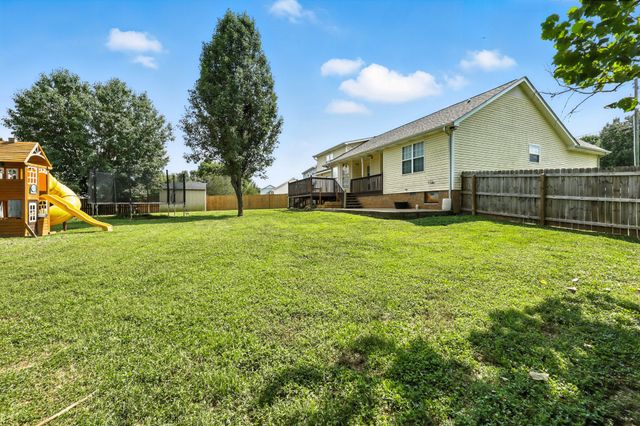 3142 Whitetail Dr, Clarksville, TN 37043