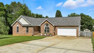 3142 Whitetail Dr, Clarksville, TN 37043