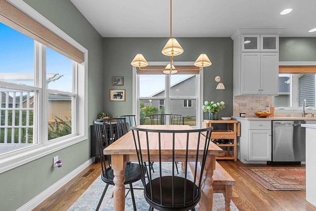 2066 W HERON LANE, Appleton, WI 54913