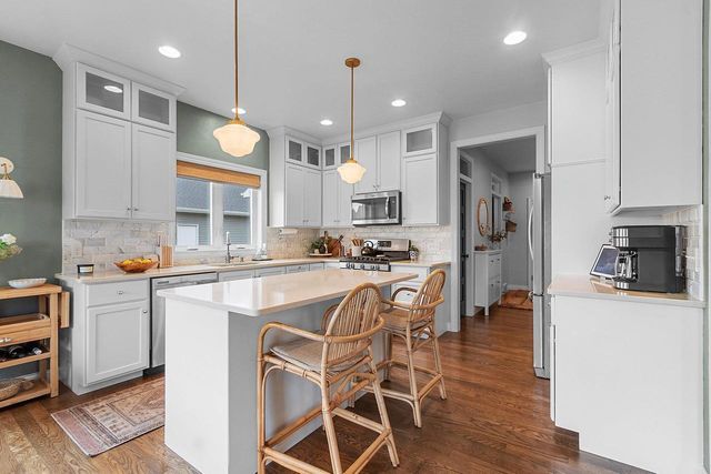 2066 W HERON LANE, Appleton, WI 54913