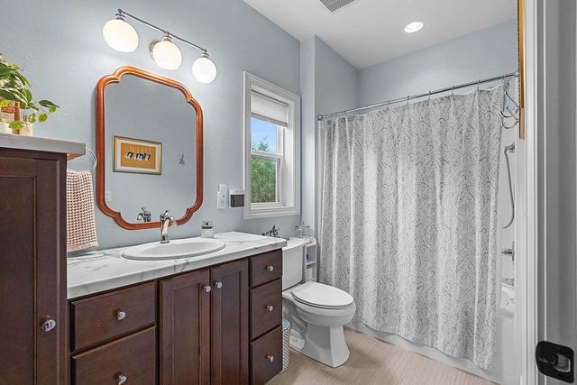 2066 W HERON LANE, Appleton, WI 54913