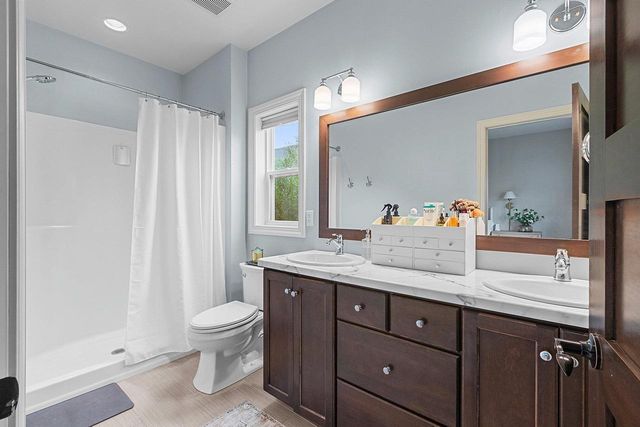 2066 W HERON LANE, Appleton, WI 54913
