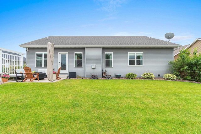 2066 W HERON LANE, Appleton, WI 54913