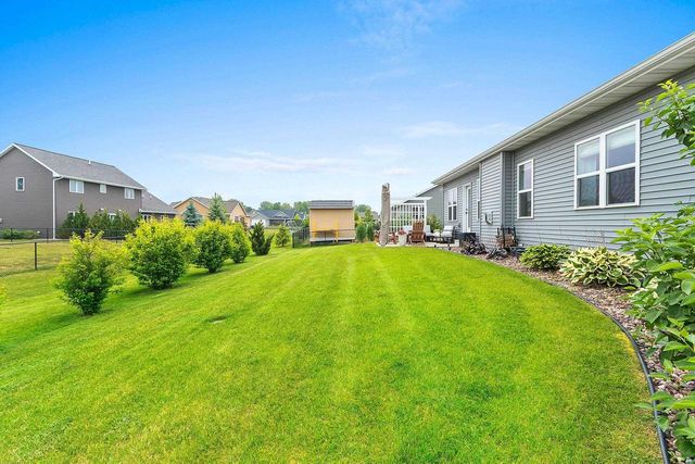 2066 W HERON LANE, Appleton, WI 54913
