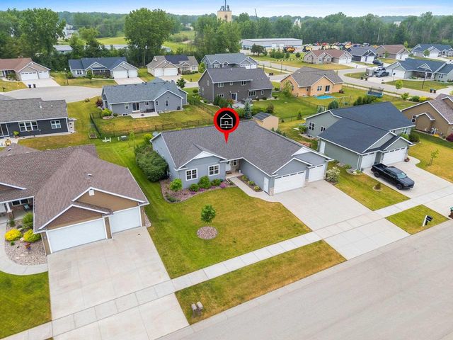 2066 W HERON LANE, Appleton, WI 54913