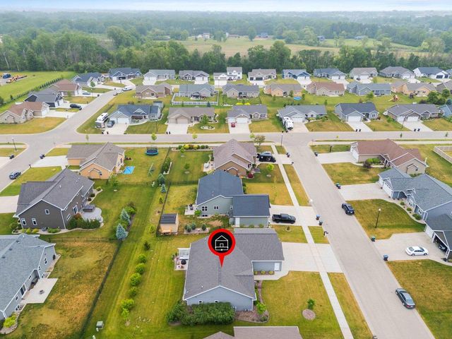 2066 W HERON LANE, Appleton, WI 54913