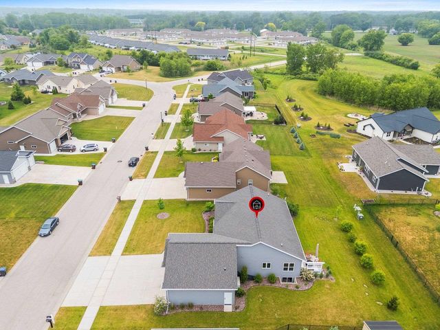 2066 W HERON LANE, Appleton, WI 54913