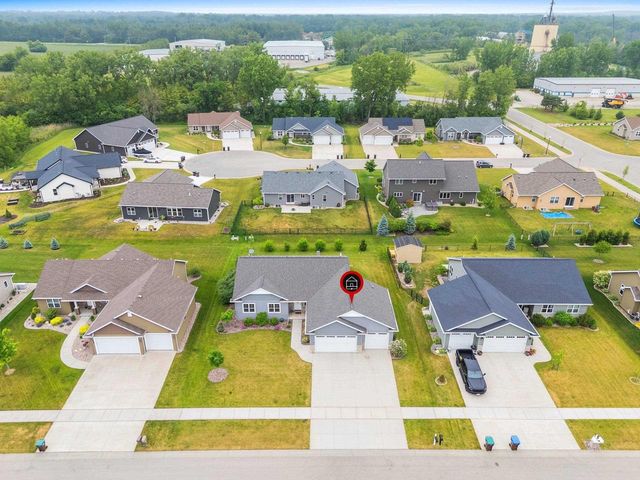 2066 W HERON LANE, Appleton, WI 54913