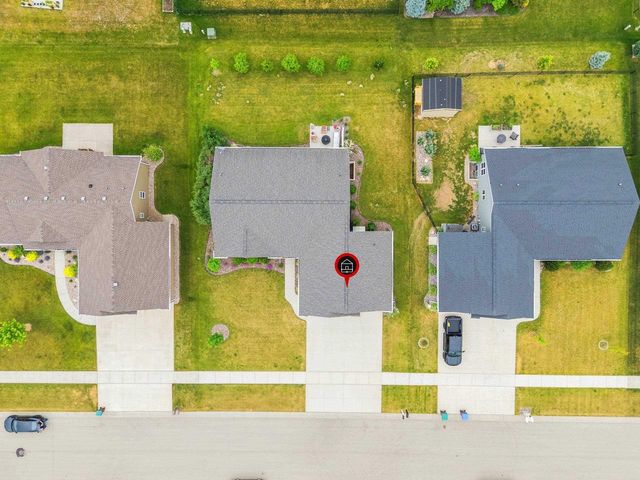2066 W HERON LANE, Appleton, WI 54913