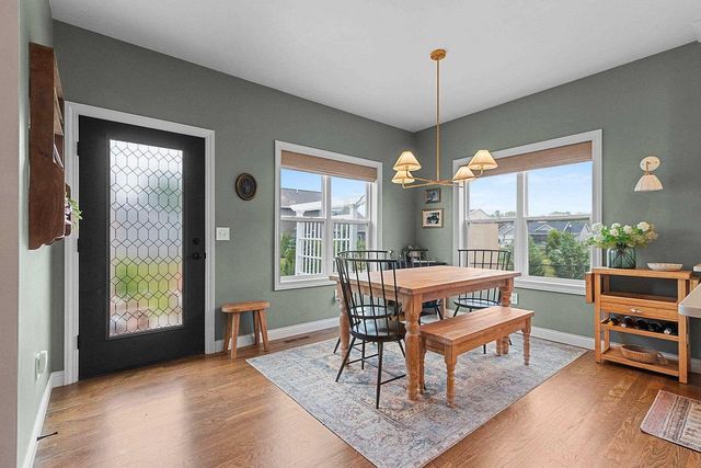 2066 W HERON LANE, Appleton, WI 54913
