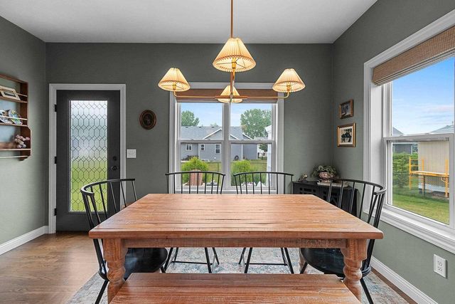 2066 W HERON LANE, Appleton, WI 54913