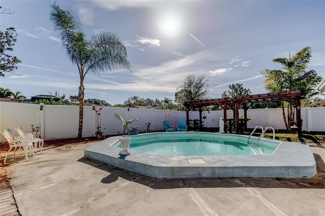 8531 81ST WAY, Seminole, FL 33777