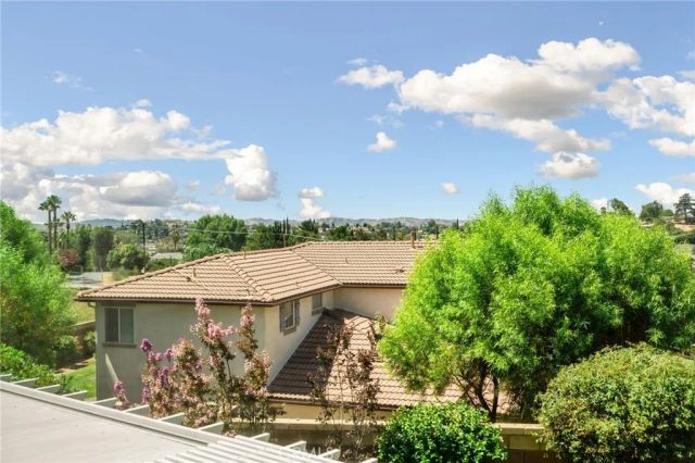 31801 Oak Wood Circle, Yucaipa, CA 92399