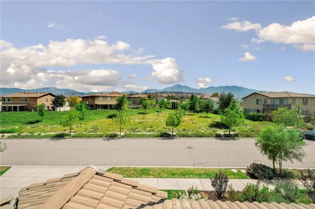 31801 Oak Wood Circle, Yucaipa, CA 92399