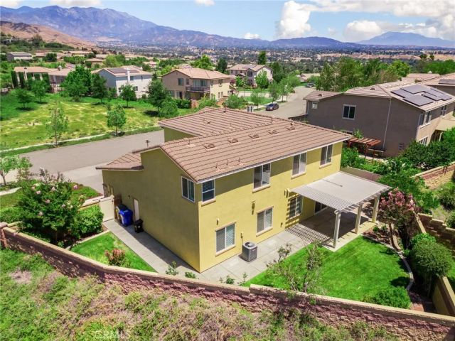 31801 Oak Wood Circle, Yucaipa, CA 92399