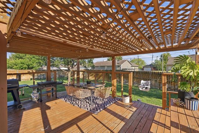 126 E Creekstone St, Mulvane, KS 67110