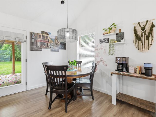 125 N Chapel Creek Boulevard, Fort Worth, TX 76108