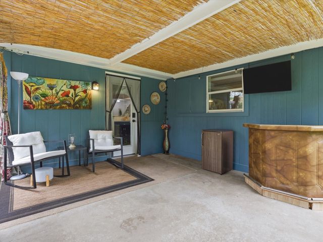 125 N Chapel Creek Boulevard, Fort Worth, TX 76108