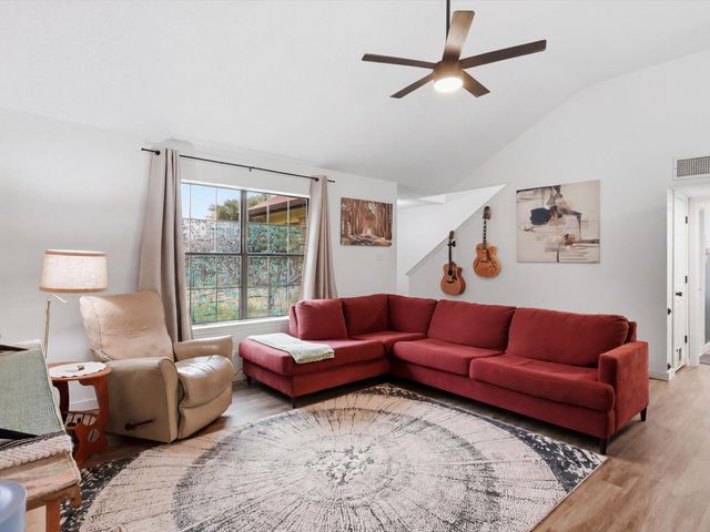 125 N Chapel Creek Boulevard, Fort Worth, TX 76108