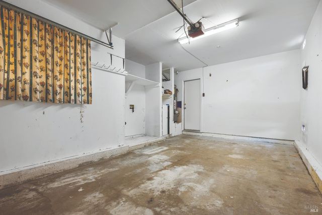 12 Alana Way, Cloverdale, CA 95425