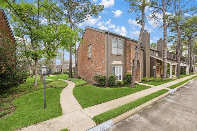 701 Bering Drive 1201, Houston, TX 77057