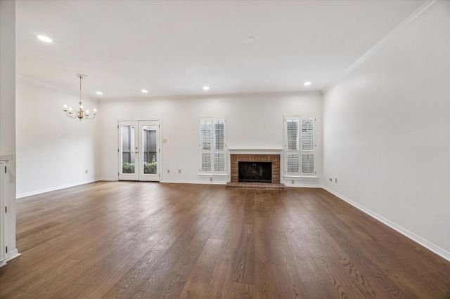 701 Bering Drive 1201, Houston, TX 77057