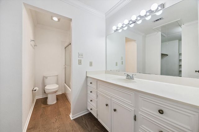701 Bering Drive 1201, Houston, TX 77057