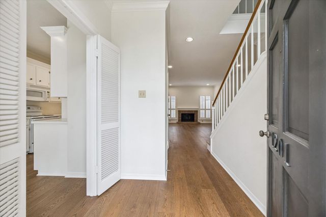 701 Bering Drive 1201, Houston, TX 77057