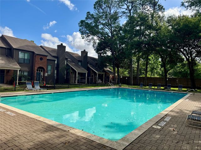 701 Bering Drive 1201, Houston, TX 77057