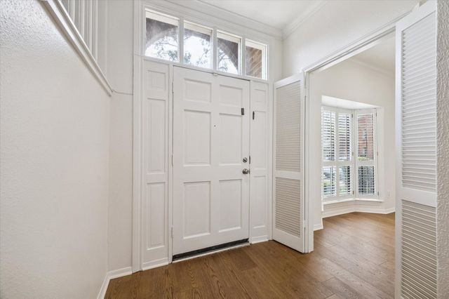 701 Bering Drive 1201, Houston, TX 77057