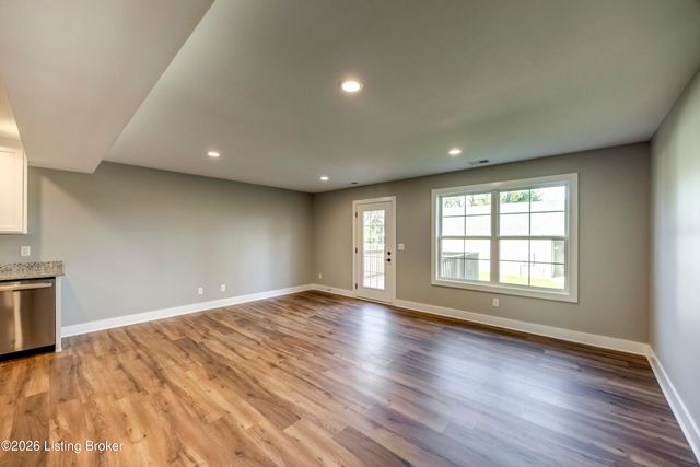 114 N Elm Grove Ave, Bardstown, KY 40004