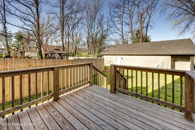 114 N Elm Grove Ave, Bardstown, KY 40004